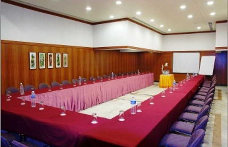 Comfort Inn President Near Ahmedabad Junction Station Eksteriør billede