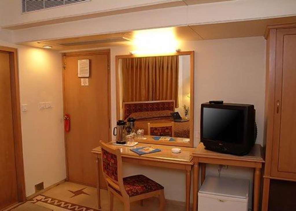 Comfort Inn President Near Ahmedabad Junction Station Eksteriør billede